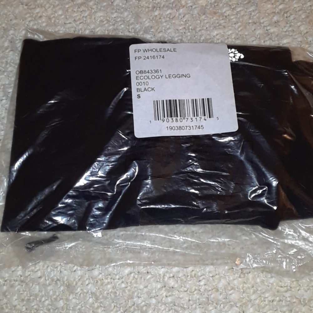 Last 1! FP Movement Ecology Leggings Black - Picture 13 of 14
